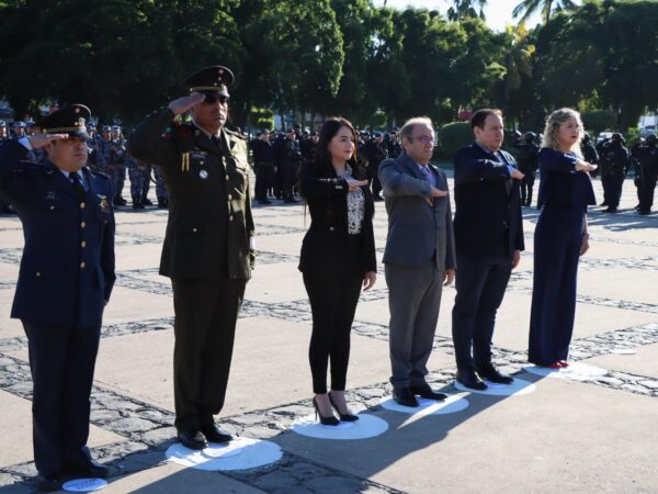 Autoridades realizan izamiento de Bandera para fomentar el civismo y respeto a los símbolos patrios