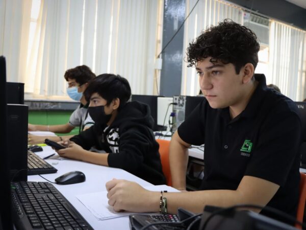 Alumnos de COBAES participan en la Tercera Olimpiada Estatal de Física y Matemáticas